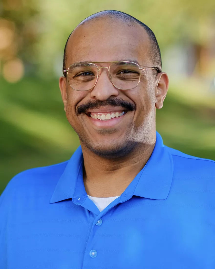 Bryant Thomas Headshot
